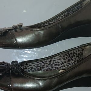 Chic Metallic Women's Flats